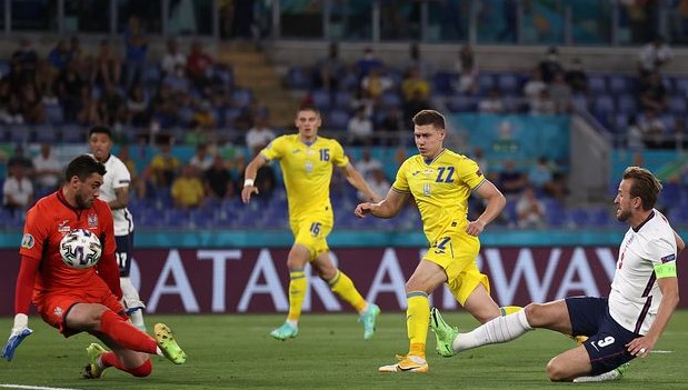 欧洲杯-凯恩轻松双响,英格兰4-0乌克兰挺进四强