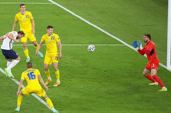 凯恩6码处头球破门,英格兰3-0领先